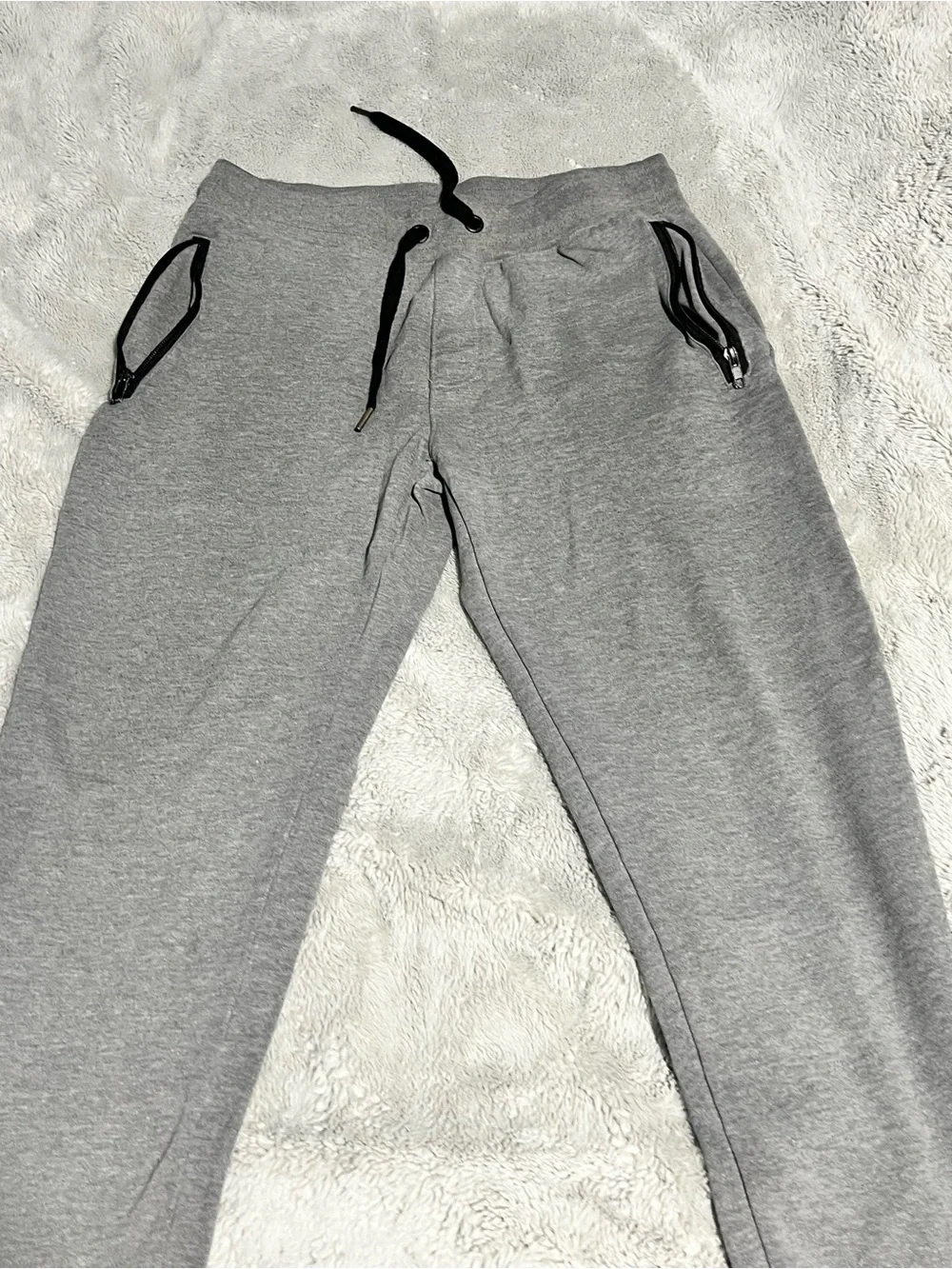 Aeropostale Gray Mens Jogger Sweatpants with Black Drawstrings